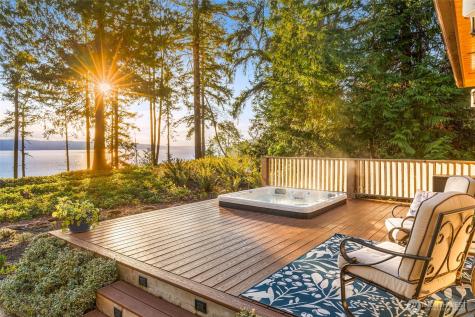 2527 Bretland Road Camano Island WA 98282