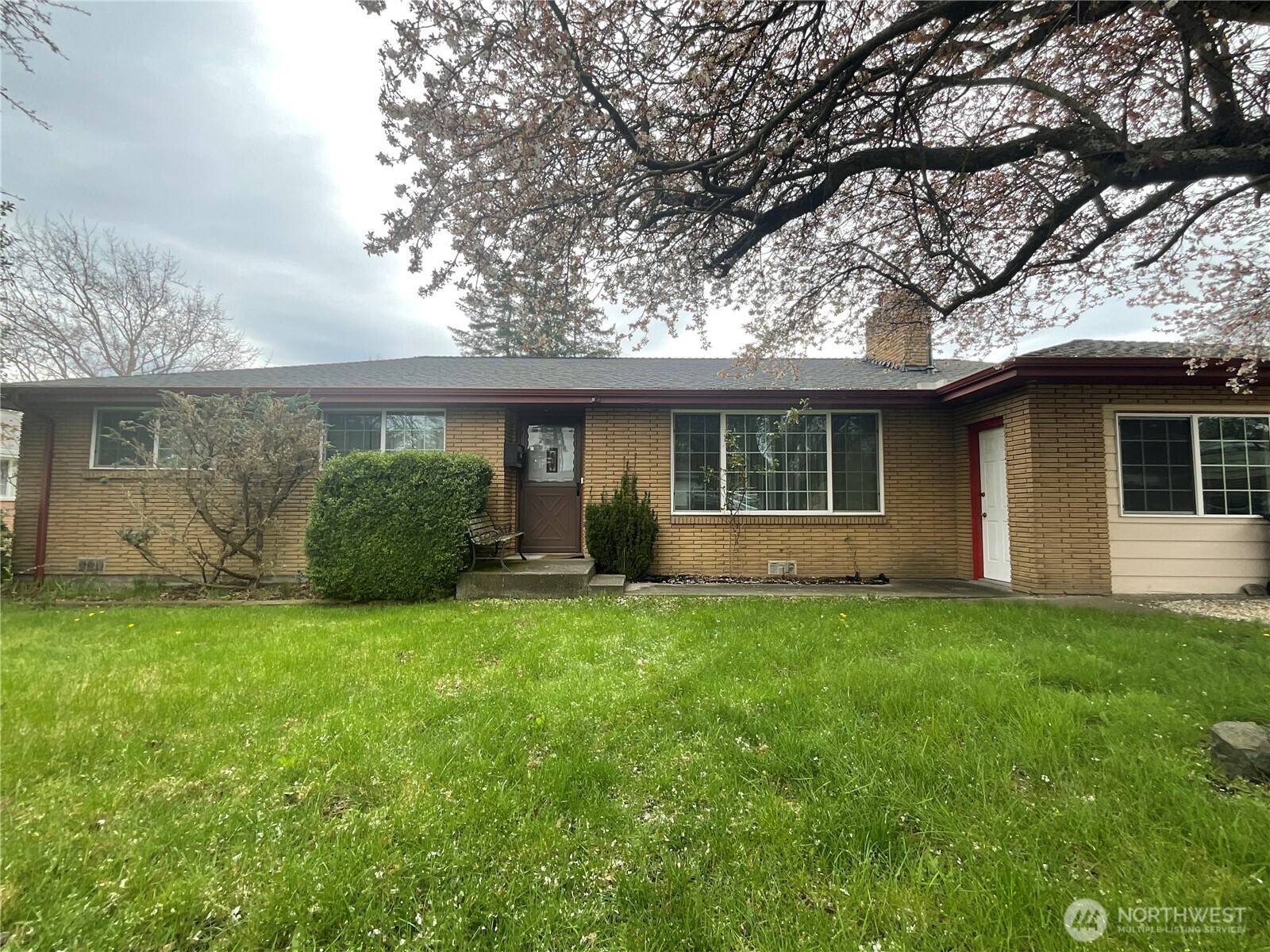 545 SE O'leary Street Oak Harbor WA 98277