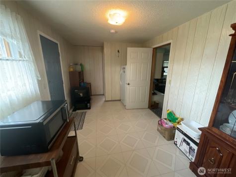 545 SE O'leary Street Oak Harbor WA 98277