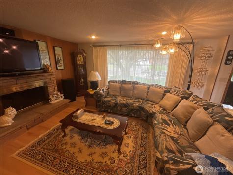 545 SE O'leary Street Oak Harbor WA 98277