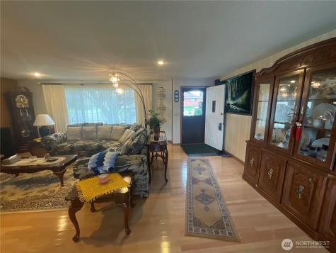 545 SE O'leary Street Oak Harbor WA 98277