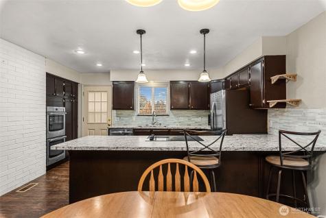 3010 NW Cascade Avenue East Wenatchee WA 98802