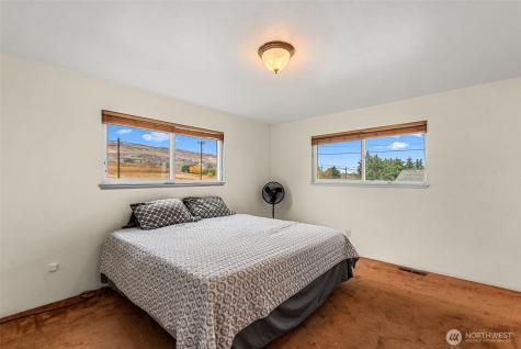 3010 NW Cascade Avenue East Wenatchee WA 98802