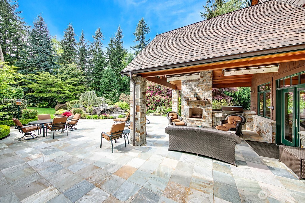11211 Wachusett Road Woodway WA 98020