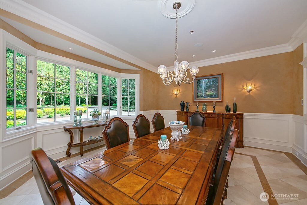 11211 Wachusett Road Woodway WA 98020