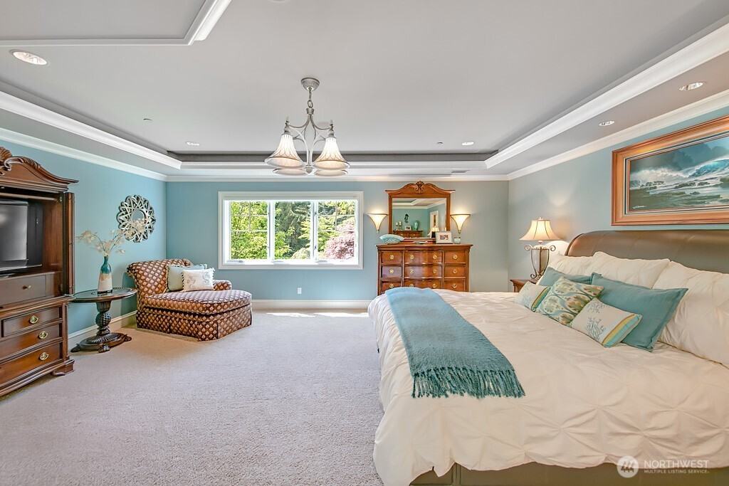 11211 Wachusett Road Woodway WA 98020