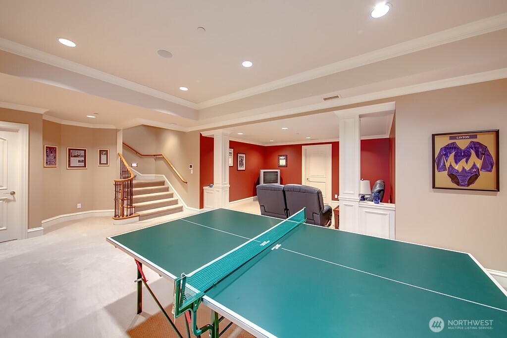 11211 Wachusett Road Woodway WA 98020