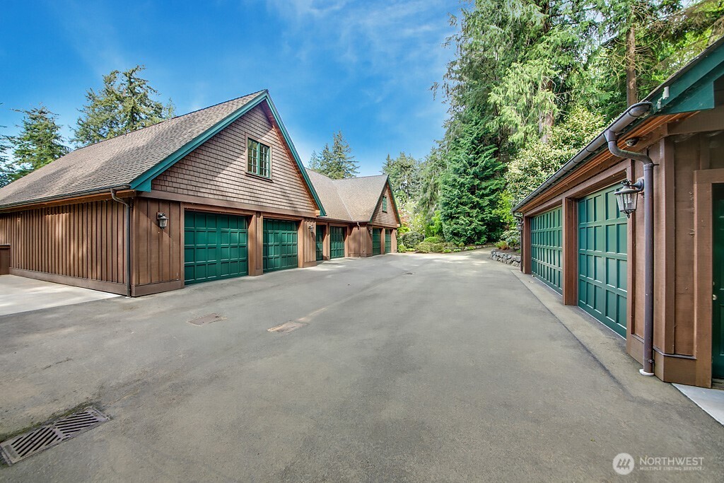 11211 Wachusett Road Woodway WA 98020