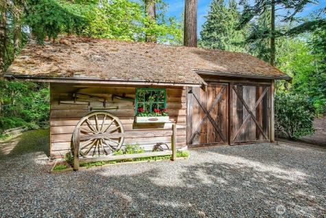 11211 Wachusett Road Woodway WA 98020