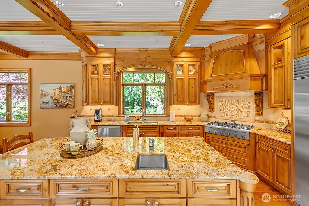 11211 Wachusett Road Woodway WA 98020