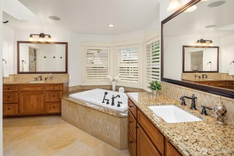 1262 173rd Avenue NE Bellevue WA 98008