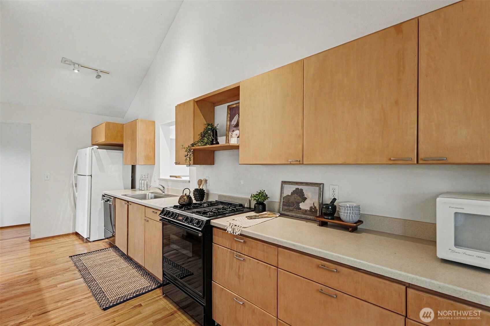 6186 NE 195th Court Kenmore WA 98028