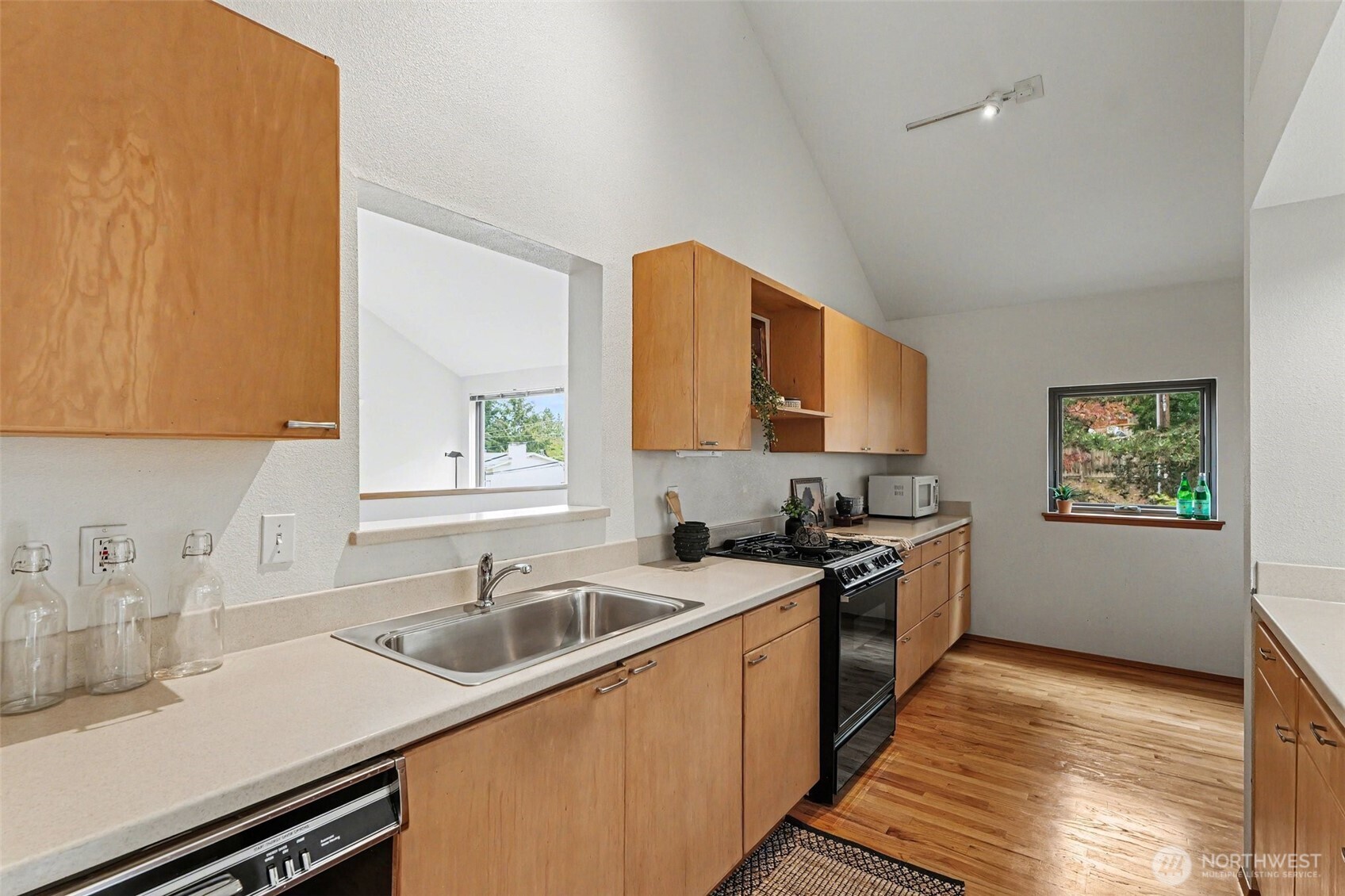 6186 NE 195th Court Kenmore WA 98028