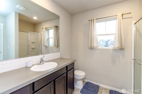 18795 108th Avenue E Puyallup WA 98374