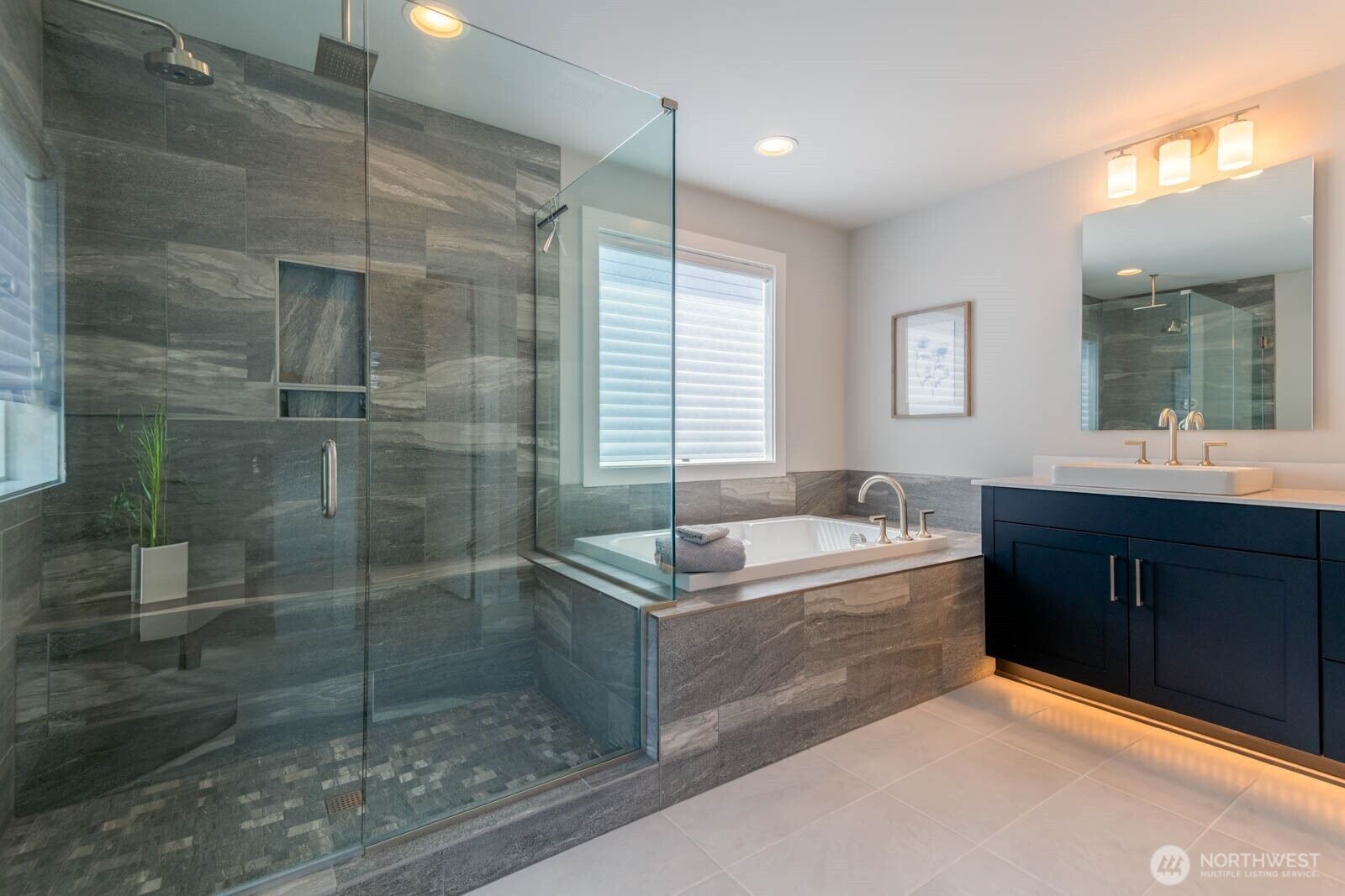 19226 Sandvik Place NE Poulsbo WA 98370
