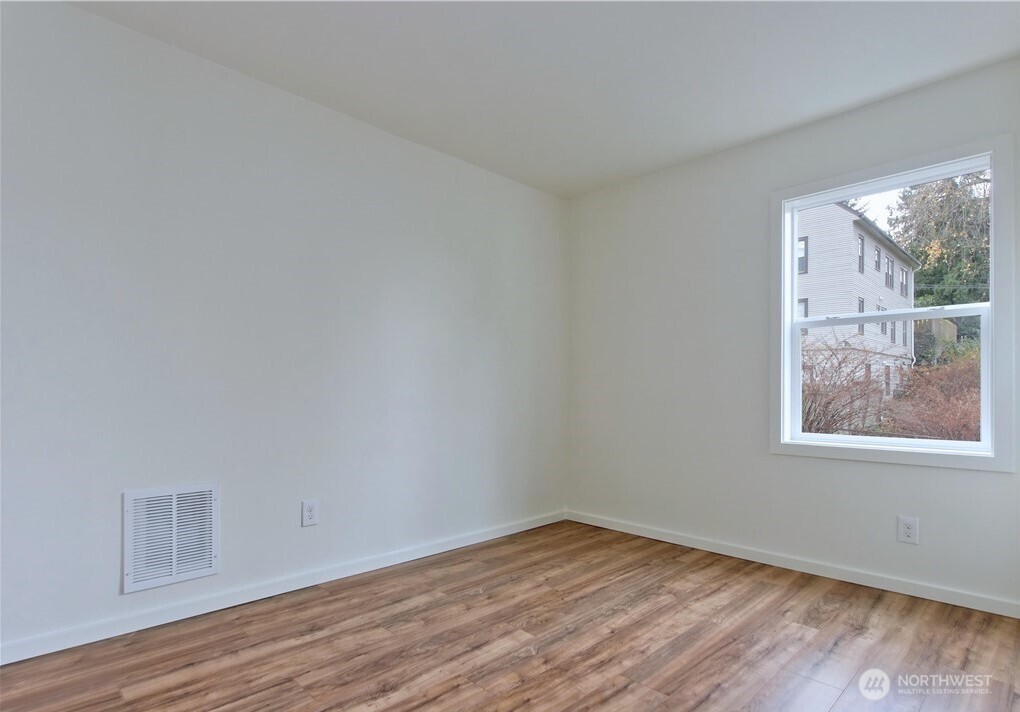 5045 37th Avenue S Seattle WA 98118