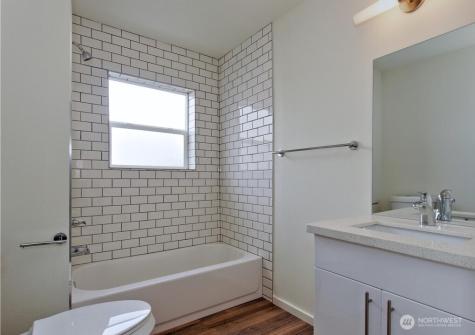 5045 37th Avenue S Seattle WA 98118