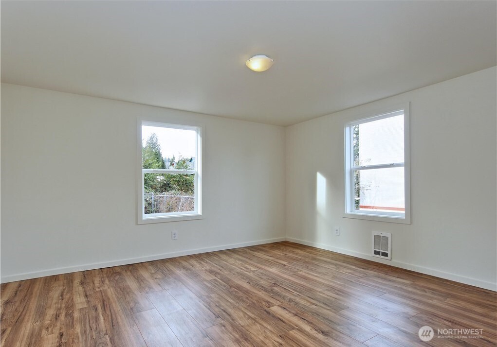 5045 37th Avenue S Seattle WA 98118