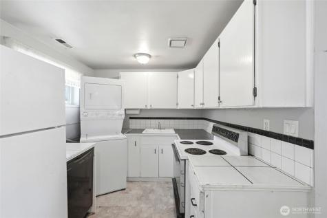 5705 238th Street SW Mountlake Terrace WA 98043