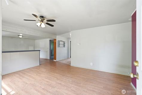 5705 238th Street SW Mountlake Terrace WA 98043