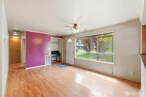 5705 238th Street SW Mountlake Terrace WA 98043