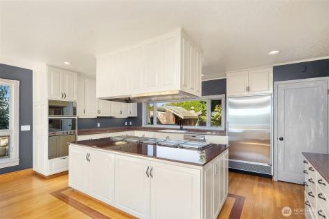 4801 Hyada Boulevard NE Tacoma WA 98422