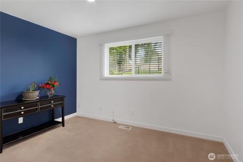 10102 99th St SW Lakewood WA 98498
