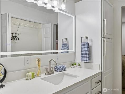 5104 SW 154th Street SW Street Edmonds WA 98026