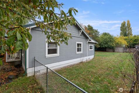 212 W 6th Street Centralia WA 98531