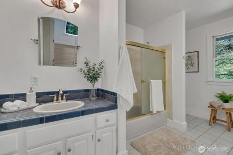 1622 SW 140th Street Burien WA 98166