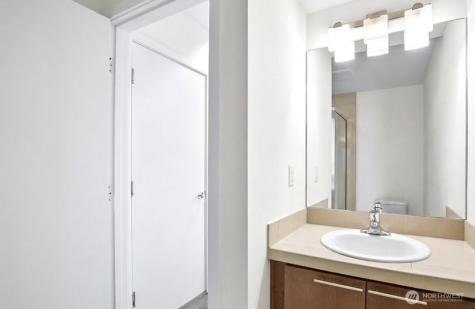 1214 N Northgate Way Seattle WA 98133