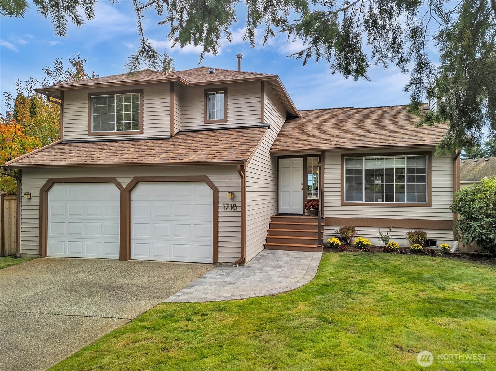 1718 NE 221 Place NE Sammamish WA 98074