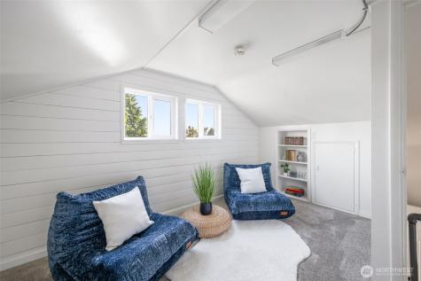 10617 39th Avenue SW Seattle WA 98146