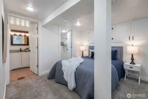 10617 39th Avenue SW Seattle WA 98146