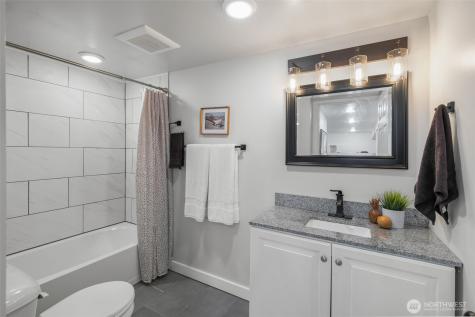 10617 39th Avenue SW Seattle WA 98146