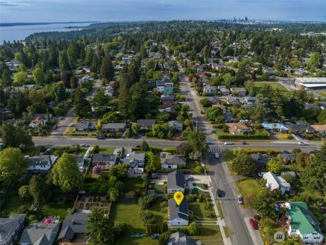 10617 39th Avenue SW Seattle WA 98146