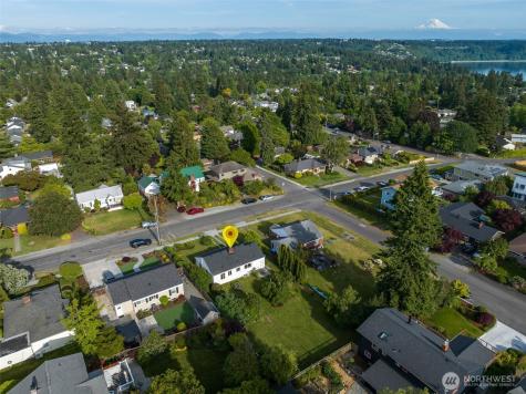 10617 39th Avenue SW Seattle WA 98146