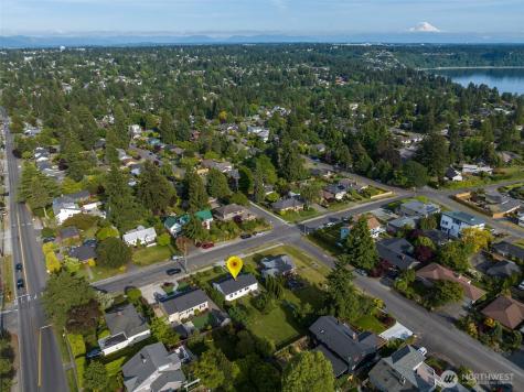 10617 39th Avenue SW Seattle WA 98146