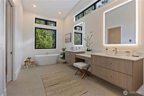 13982 Manzanita Road NE Bainbridge Island WA 98376
