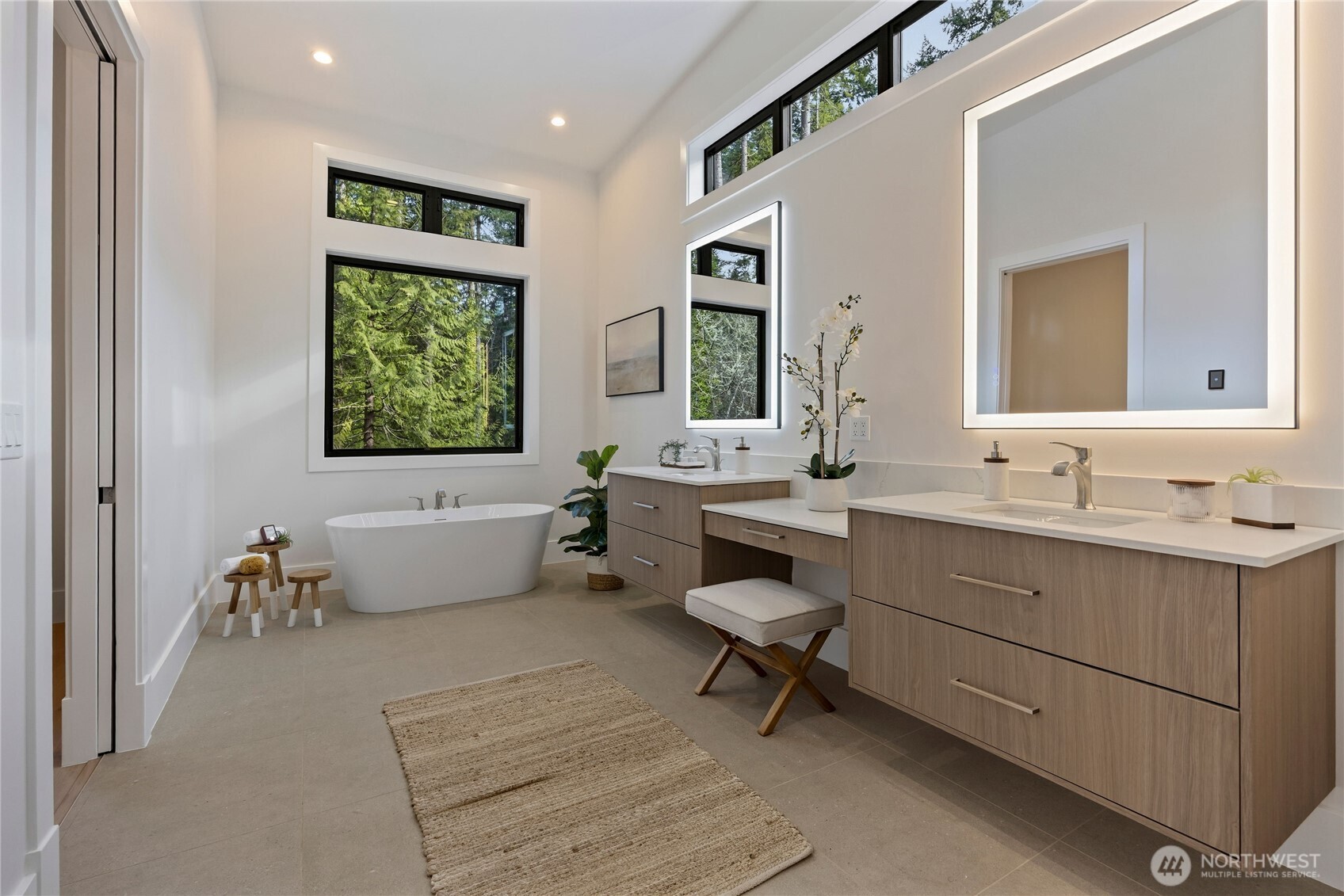 13982 Manzanita Road NE Bainbridge Island WA 98376