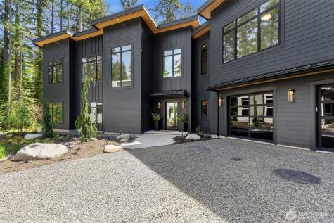 13982 Manzanita Road NE Bainbridge Island WA 98376