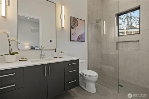 13982 Manzanita Road NE Bainbridge Island WA 98376