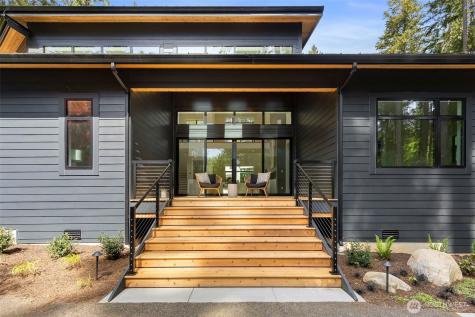 13982 Manzanita Road NE Bainbridge Island WA 98376