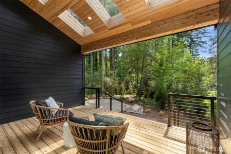13982 Manzanita Road NE Bainbridge Island WA 98376