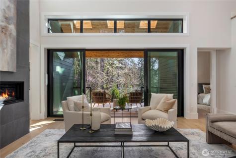 13982 Manzanita Road NE Bainbridge Island WA 98376