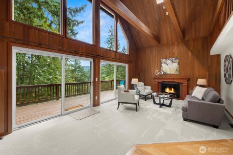 2310 Squak Mountain Loop SW Issaquah WA 98027