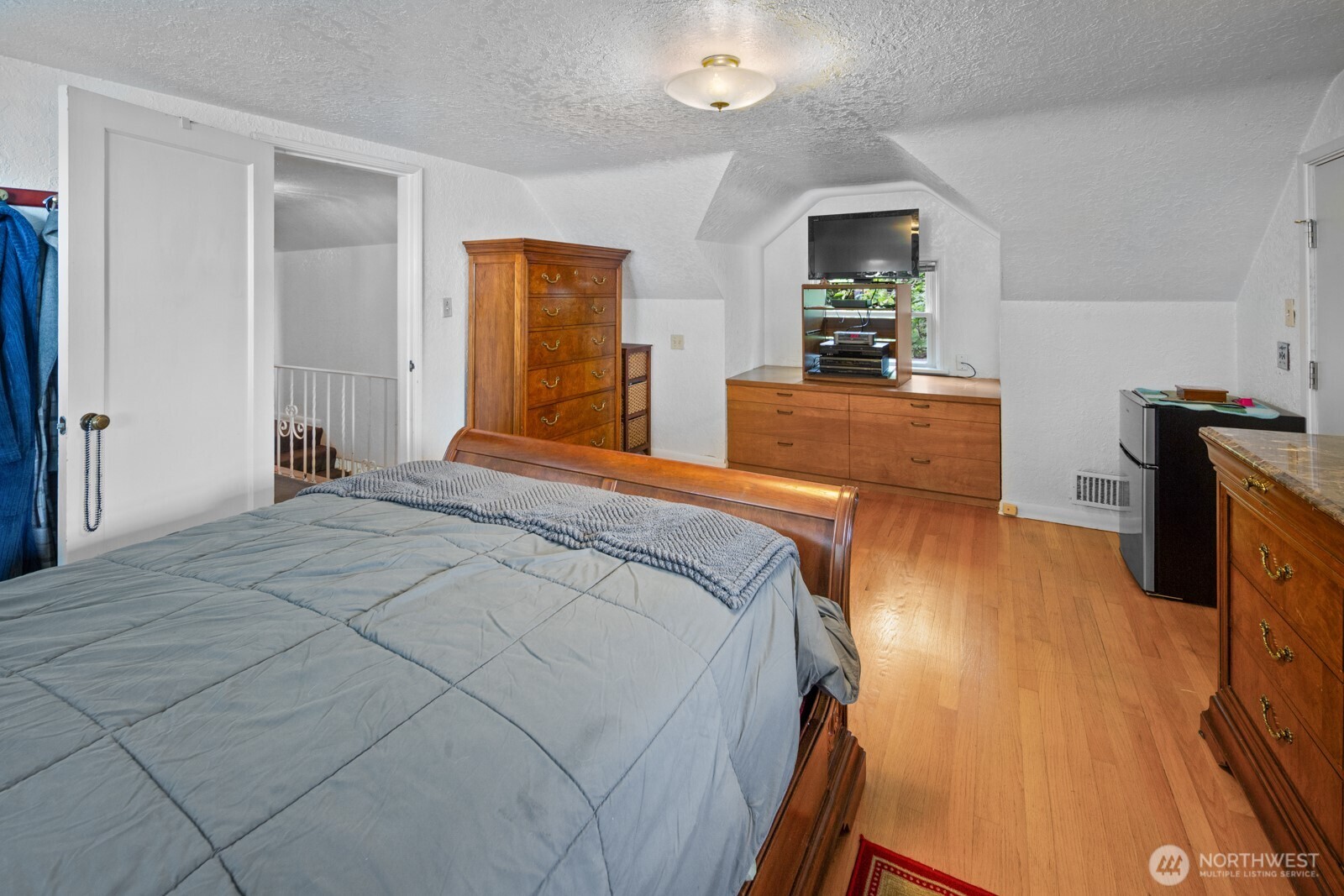 10445 Marine View Drive SW Seattle WA 98146