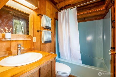 5 G Gedney Way Hat Island WA 98206