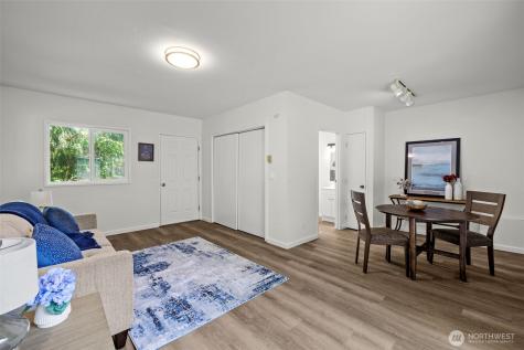 936 210th Avenue NE Sammamish WA 98074