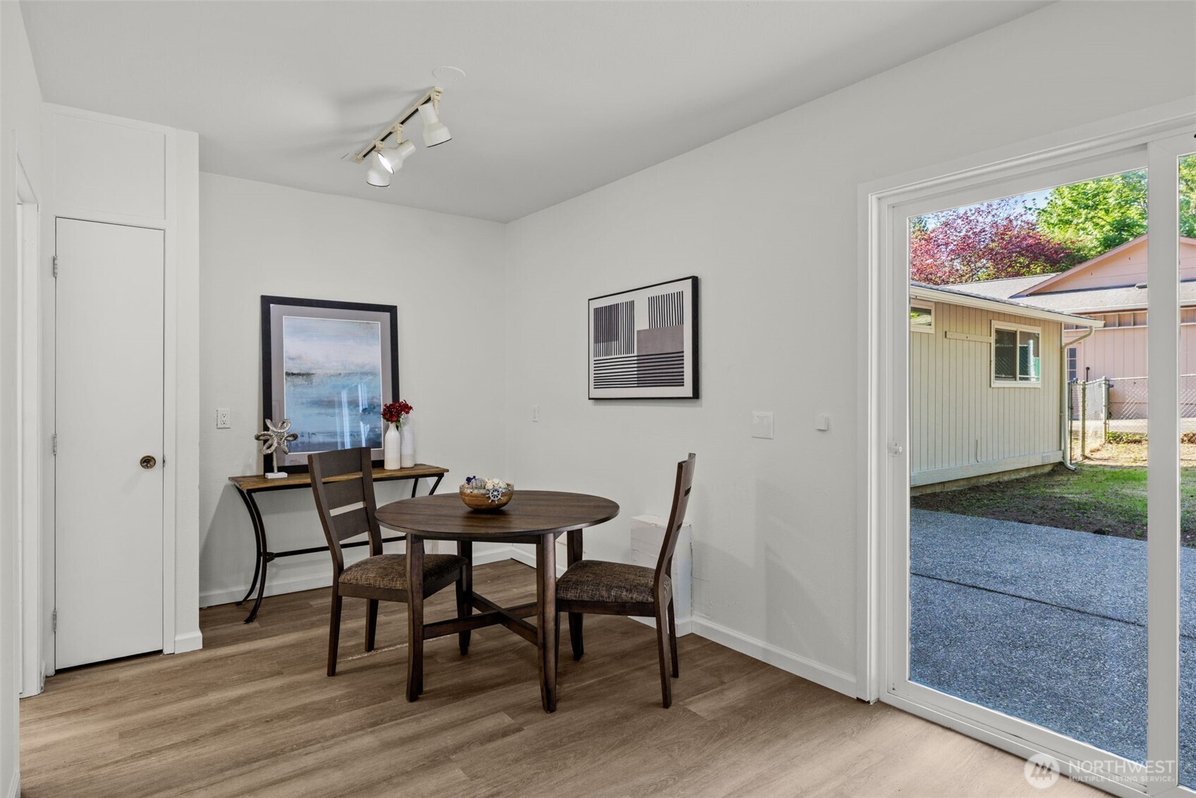 936 210th Avenue NE Sammamish WA 98074